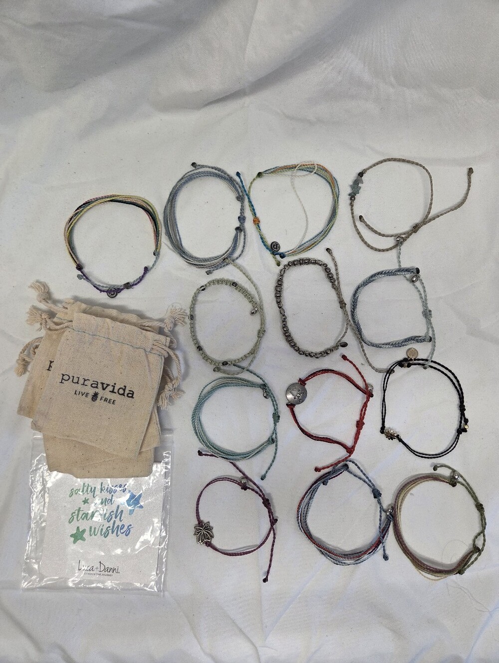 Bracelets - Picture 2 of 6